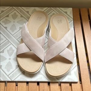 ABEO Laguna Slides in Pink leather, Size 7.5 with box